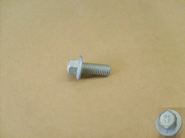 Шестигранный болт арт. Q1840820F32E